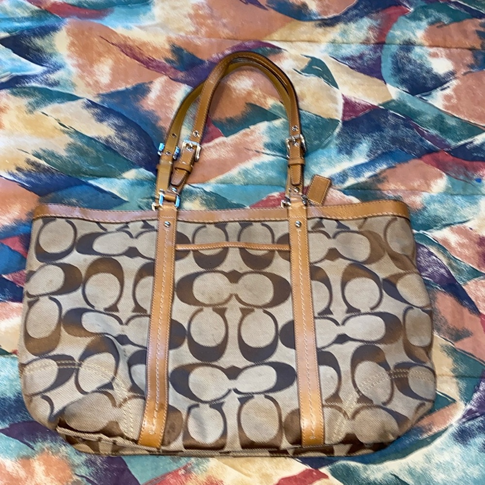 Coach large size shoulder bag brown and tan Purple lining inside